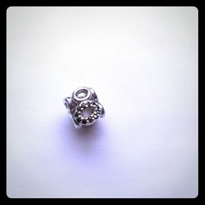 Pandora Circle of Friends RETIRED charm